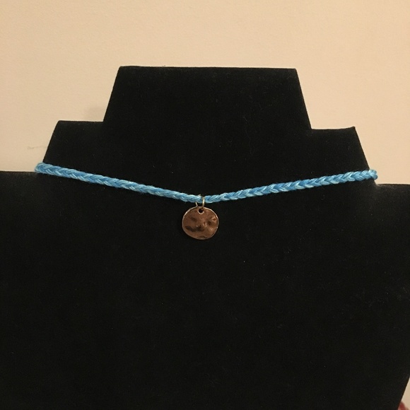 A110 Blue braided choker with golden charm - Picture 2 of 3